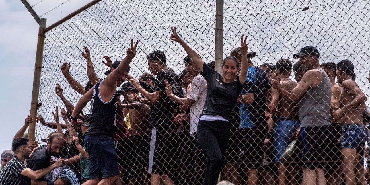 Μεταναστευτική κρίση στη Θέουτα: Η Μελόνι αποφάσισε αναστολή της Συμφωνίας Σένγκεν με την Ισπανία -Τι προβλέπει η ευρωπαϊκή νομοθεσία