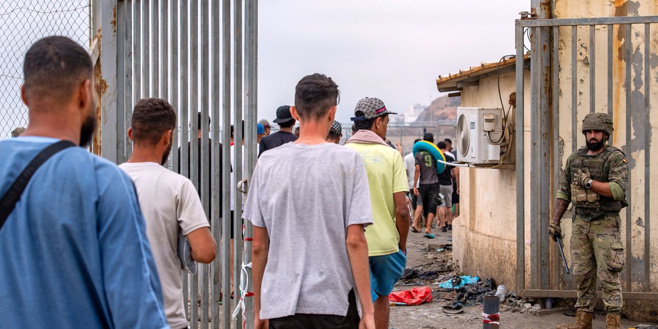 Ισπανία: Τουλάχιστον 37.500 μετανάστες έχουν επιστρέψει στο Μαρόκο -Συνεχίζονται οι αντιδράσεις από ευρωπαϊκές χώρες