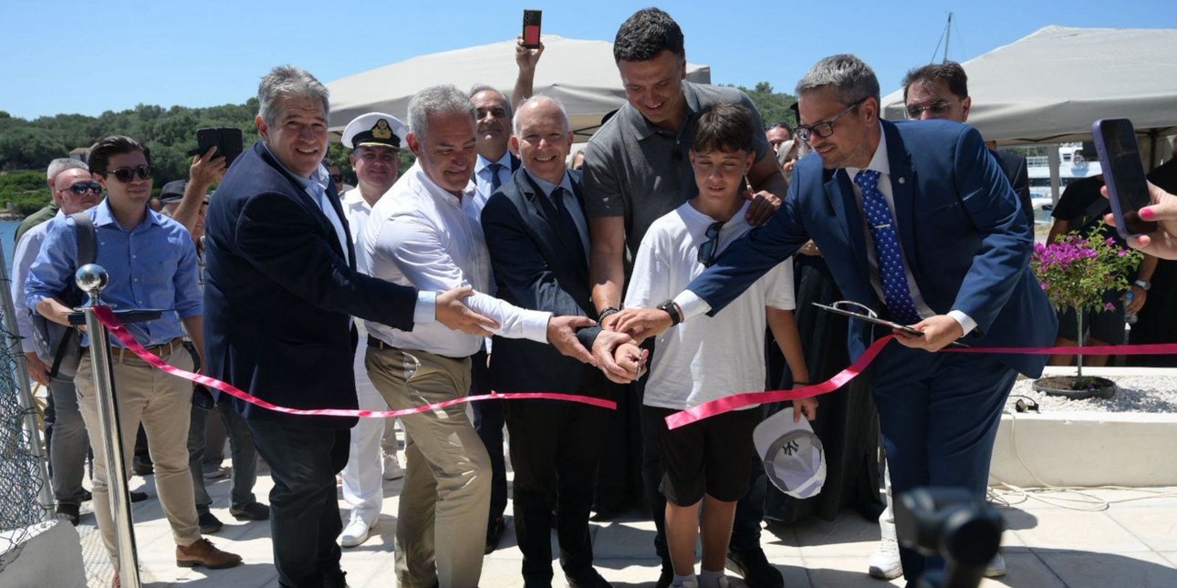 Βασίλης Κικίλιας εγκαινίασε τον νέο επιβατικό σταθμό στους Παξούς