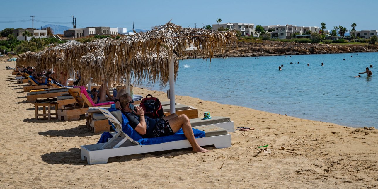Οι 9 παραλίες σε Χίο και Πάρο που έχασαν τη «Γαλάζια Σημαία» -Τι έδειξαν οι έλεγχοι
