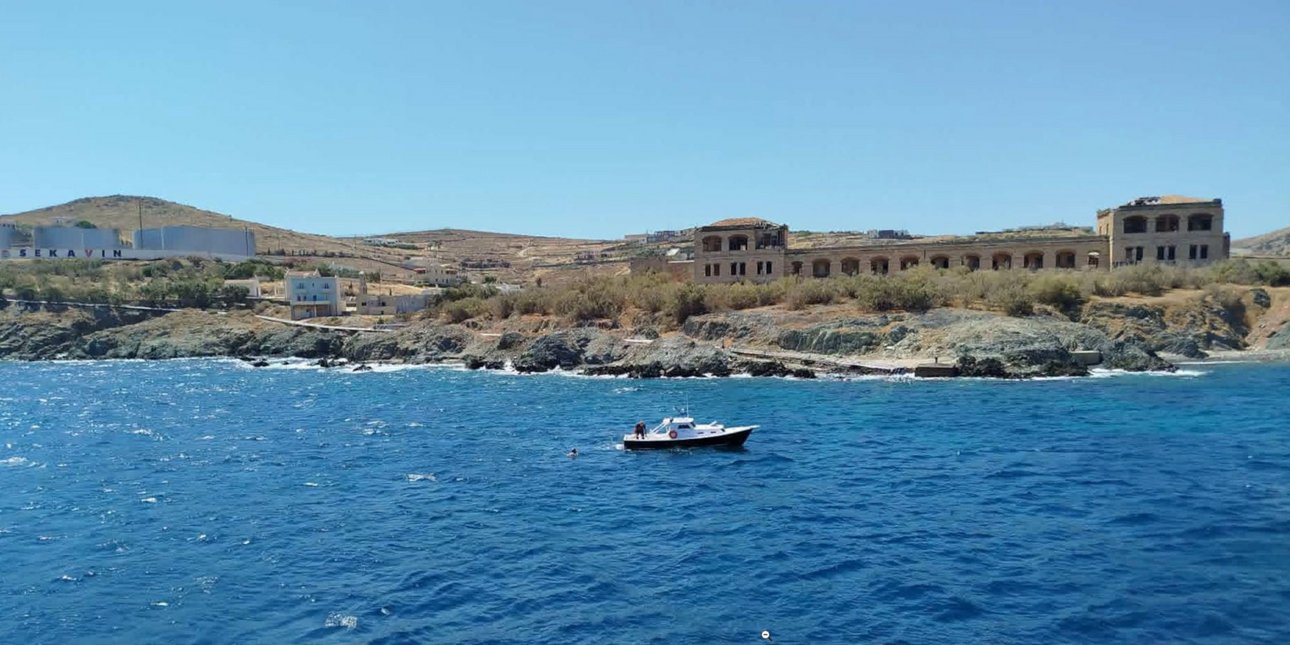 Επιχείρηση διάσωσης θαλάσσιας χελώνας στη Σύρο
