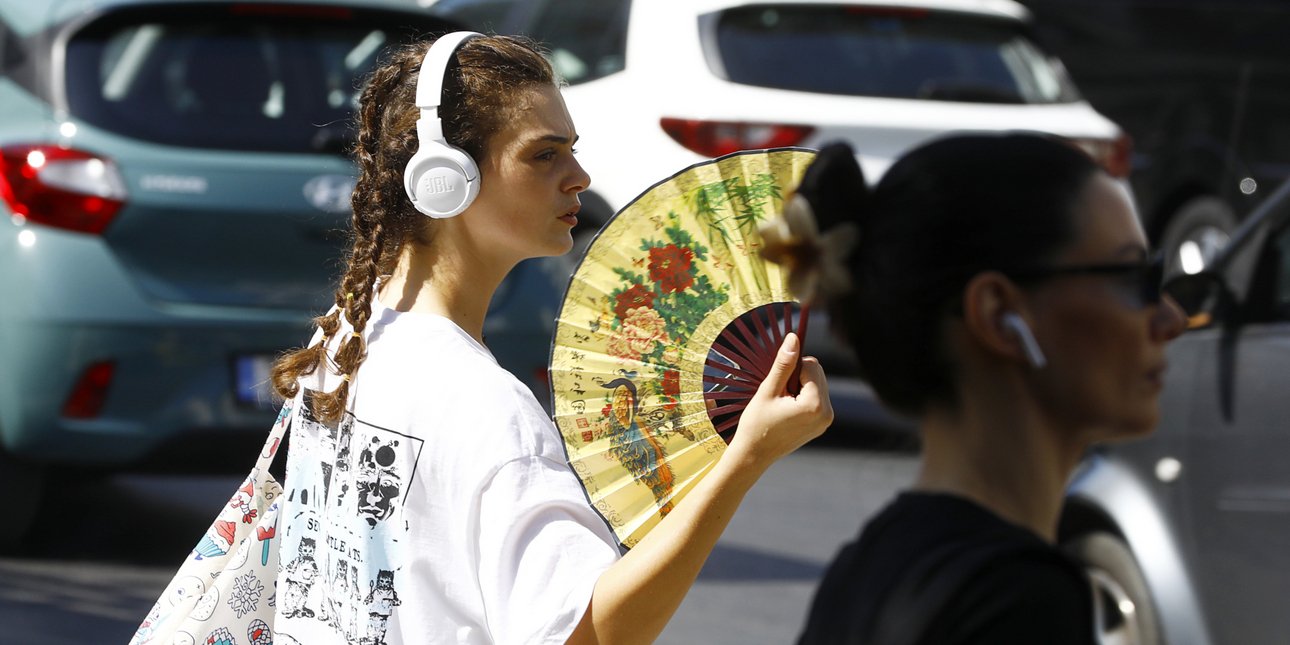 Στο «φούρνο» και σήμερα η χώρα: Σε ποιες περιοχές θα φτάσει τους 40 -Πού αναμένονται βροχές