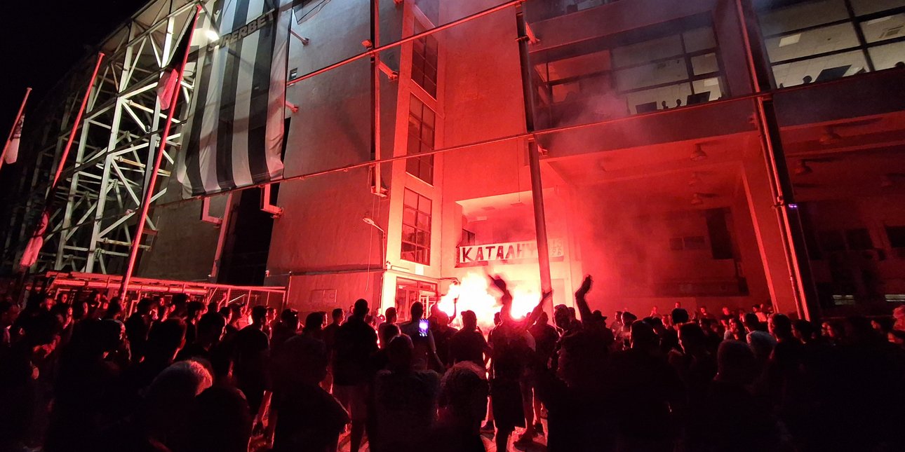 ΠΑΟΚ: Συνεχίζονται οι αντιδράσεις για Κωνσταντέλια - Μαζεύεται περισσότερος κόσμος το βράδυ στην Τούμπα [εικόνες]