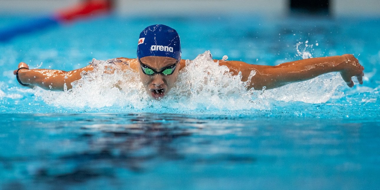Siskos Sets New Greek Record, Wins Silver in 200m Backstroke at European Championships