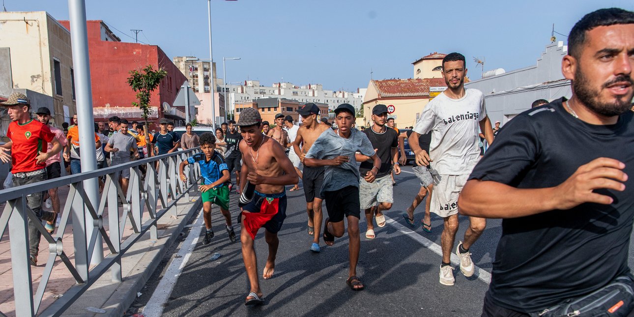 Γιατί η Θέουτα αποτέλεσε τώρα σημείο ανάφλεξης για τη μετανάστευση στην Ευρώπη; 4 βασικά αίτια για την κρίση