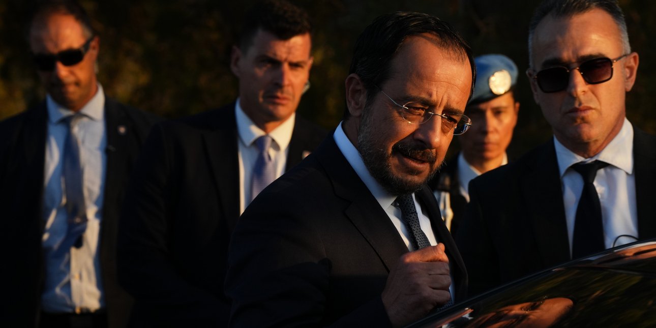Κυπριακό: Τρίωρη συνάντηση Χριστοδουλίδη με τον ηγέτη των Τουρκοκυπρίων -«Είμαστε σε καλό δρόμο»