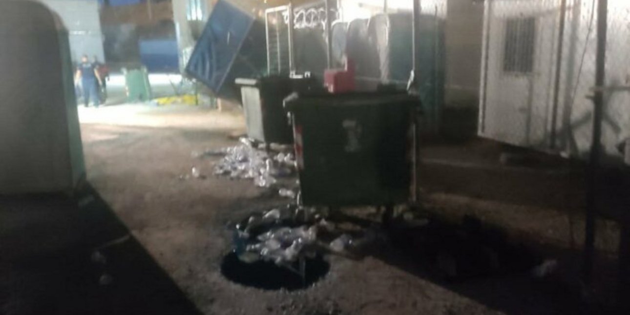 Νέα εξέγερση μεταναστών στη Δομή Σιντικής Σερρών -Κατέστρεψαν και τον τελευταίο φράχτη πτέρυγας