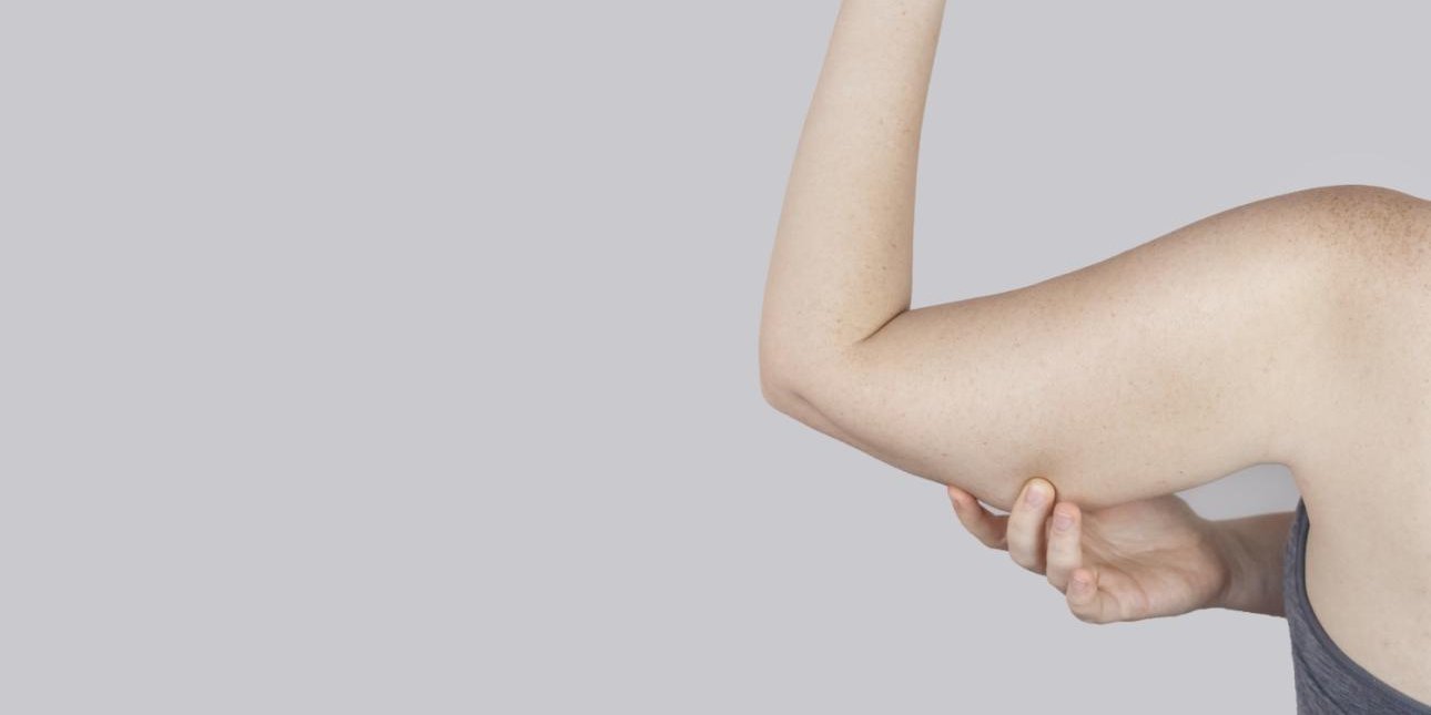 Πώς η κρέμα Nivea στο μπλε κουτί μπορεί να αντιμετωπίσει τα χαλαρά μπράτσα -Τι αποκαλύπτουν οι ειδικοί