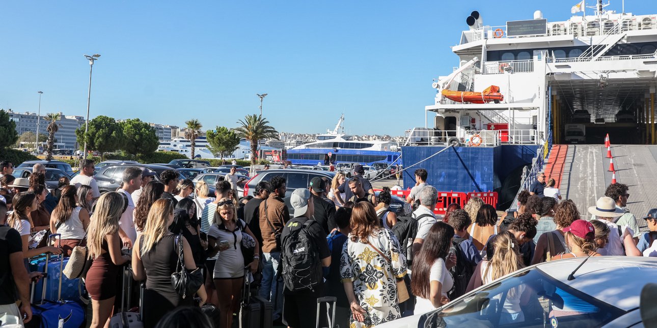 August holiday exodus under way as passenger traffic rises at Attica ports