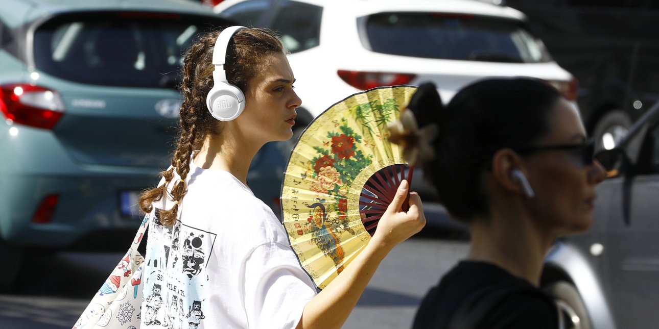 Καιρός: Πολύ υψηλές θερμοκρασίες με 38άρια την Κυριακή - Ισχυροί άνεμοι στο Αιγαίο
