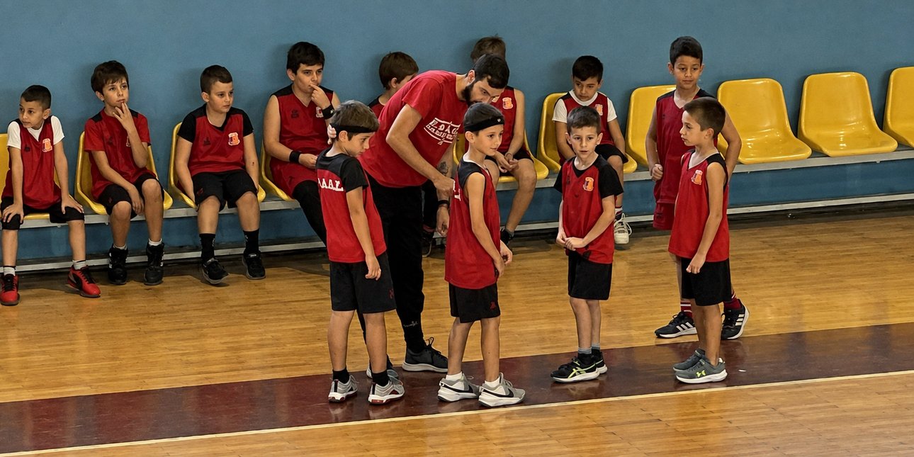 Ο Ηλίας Βασιλείου στο iefimerida.gr: «Το πρόβλημα στο ελληνικό μπάσκετ δεν βρίσκεται στο ταλέντο, αλλά στη διαδικασία ανάπτυξής του»