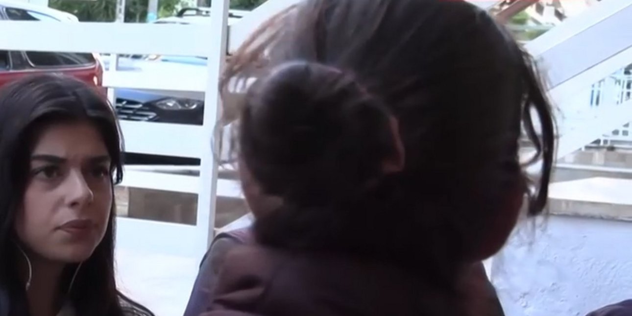 «Δεν είχε πάρει σωστά τα φάρμακά του, έπαθε κρίση»: Η 44χρονη περιγράφει την ομηρία από τον σύντροφό της στη Νίκαια