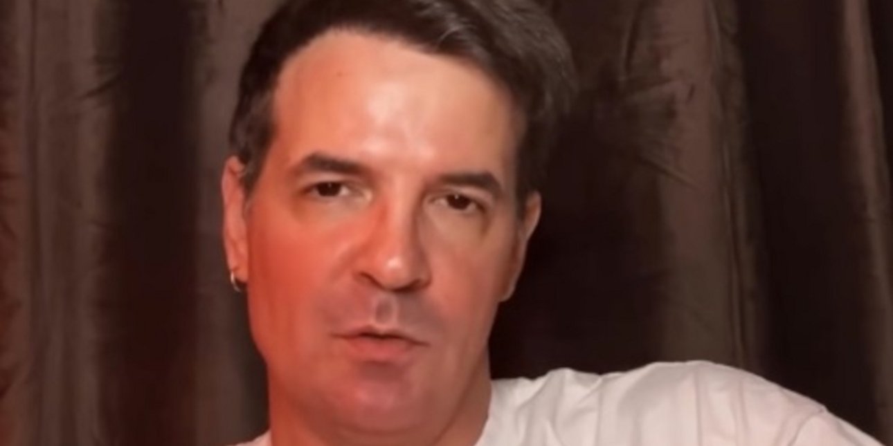 Ξέσπασμα Νίνο: «Σκουλήκια, ετερόφωτα, πολεμούν τους αυτόφωτους και αγνούς ανθρώπους»