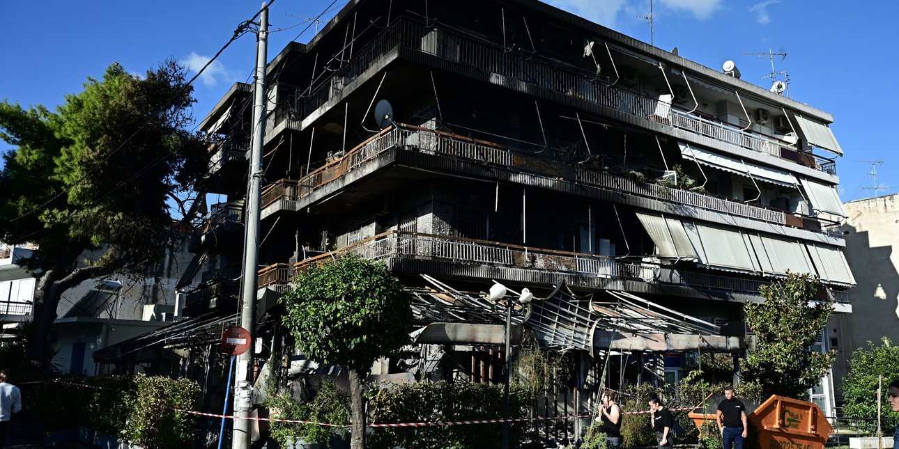 Νέα Ιωνία -Ενδείξεις εμπρησμού στο καφέ από όπου ξεκίνησε η φωτιά που κατέκαψε την πολυκατοικία -Η άγρια δολοφονία που είχε γίνει το 2023