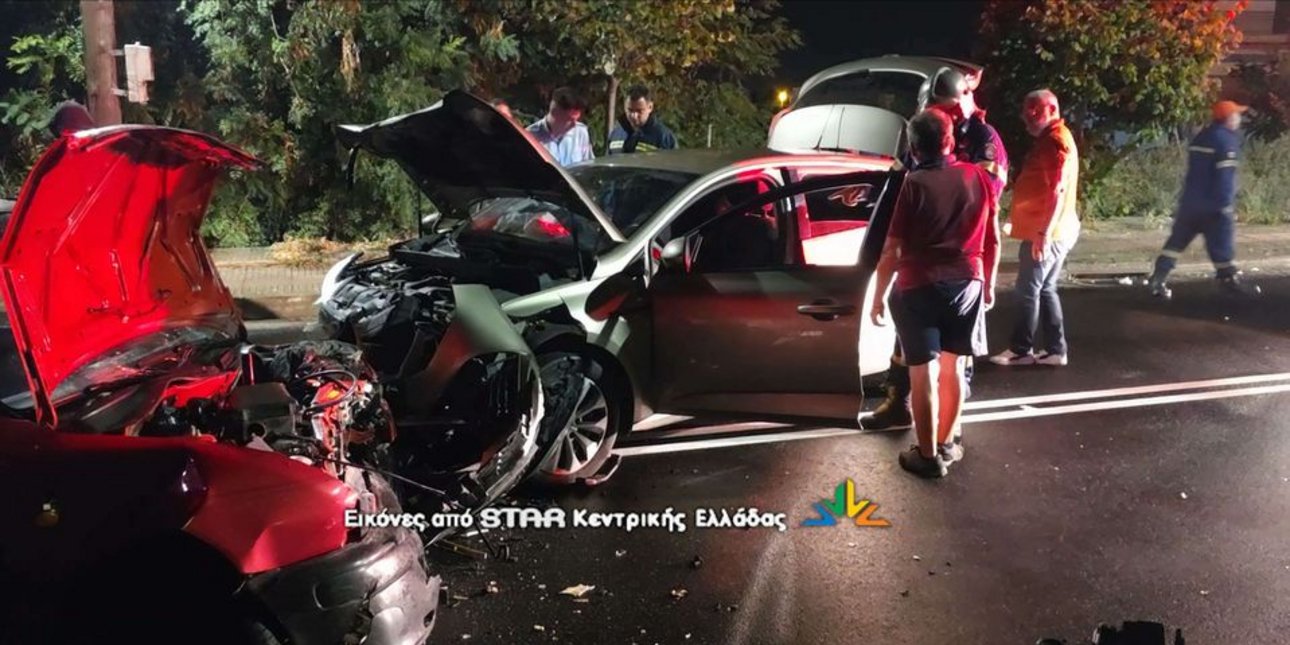 Σφοδρό τροχαίο με δύο οχήματα στη Λαμία: Στο νοσοκομείο οικογένεια με μωρό