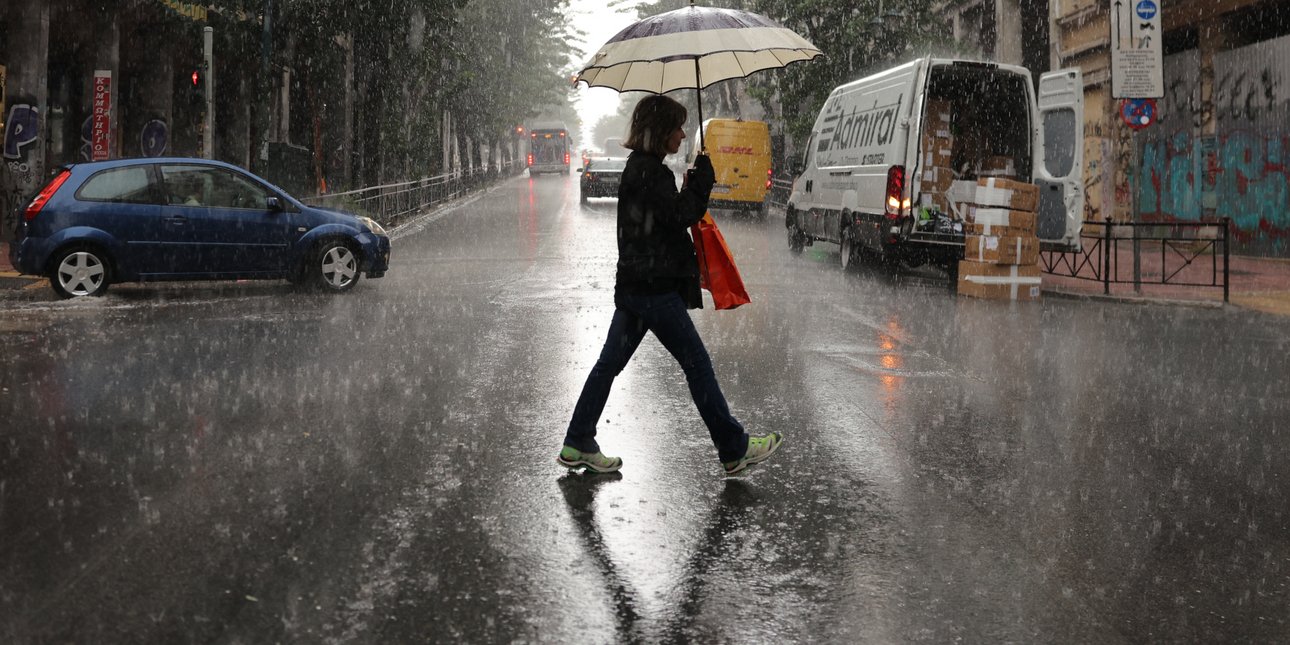 Greece Braces for Storms, Hail as Orange Weather Warning Kicks In Tuesday