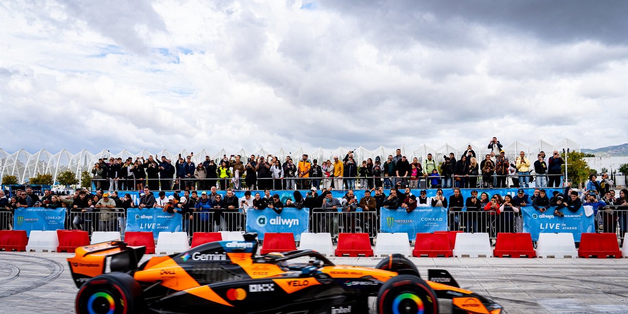 Πώς περιγράφεται το Allwyn | McLaren Racing LIVE IN ATHENS σε μόλις τρεις λέξεις;