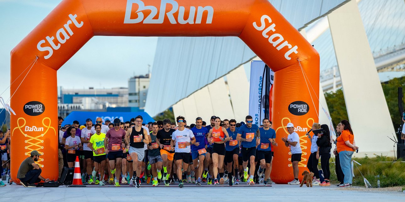 POWERADE B2Run Aθens 2026: Το ΟΑΚΑ γέμισε ενέργεια, teamwork και χαμόγελα!