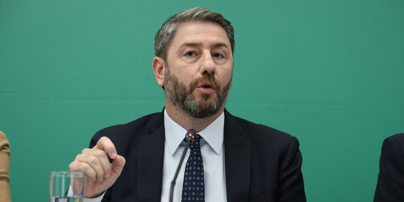 Ανδρουλάκης για άρθρο Καρτερού: «Τα προφανή δεν χρειάζονται ερμηνεία» -Πυρά για την επίθεση κατά του ΠΑΣΟΚ από «πιστόλια» και «νεροπίστολα»