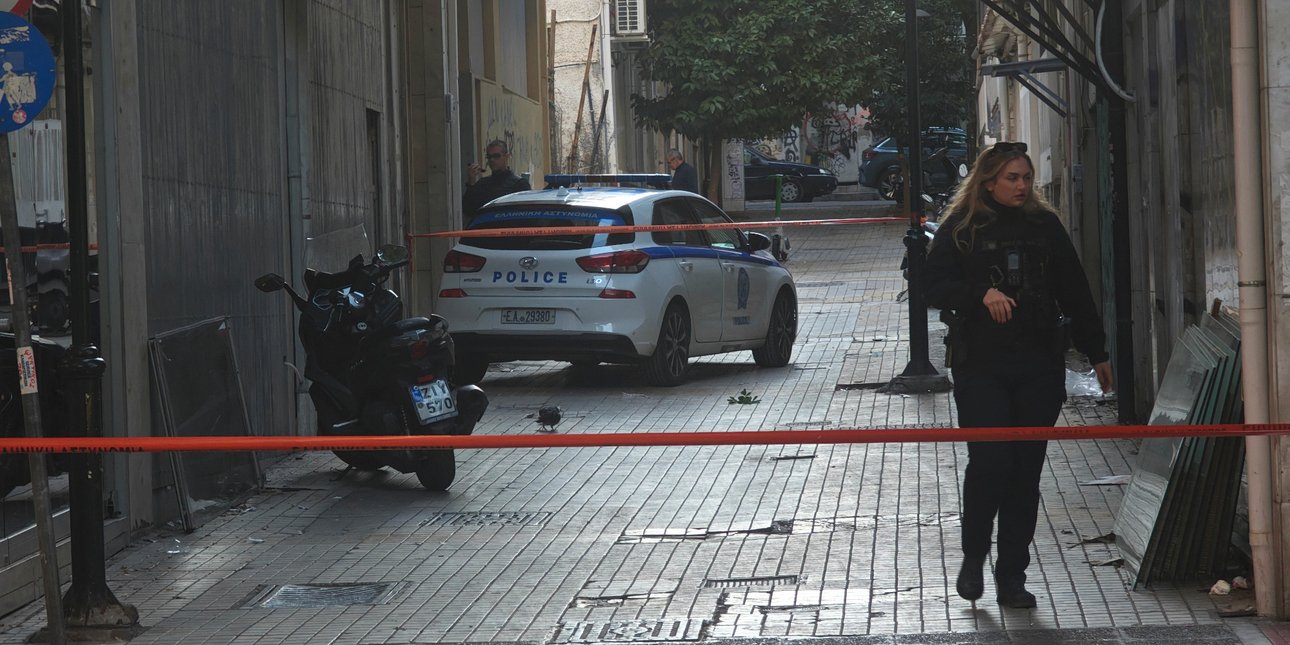 Ξεκαθάρισμα λογαριασμών μπράβων βλέπουν οι αστυνομικοί πίσω από την επίθεση με χειροβομβίδα σε καφετέρια στην Αχαρνών