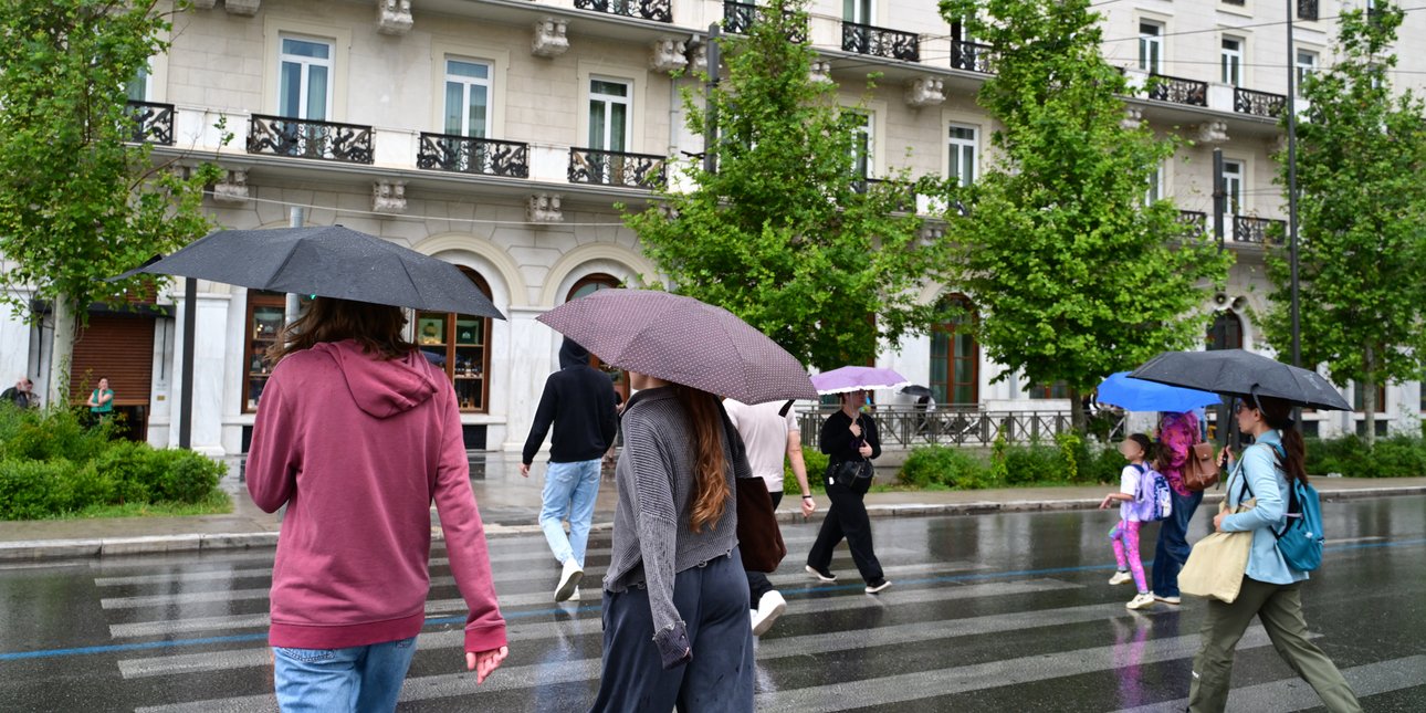Διαδοχικά κύματα κακοκαιρίας με βροχές και καταιγίδες όλη την εβδομάδα -«Βουτιά» της θερμοκρασίας έως 8 βαθμούς στην Αττική