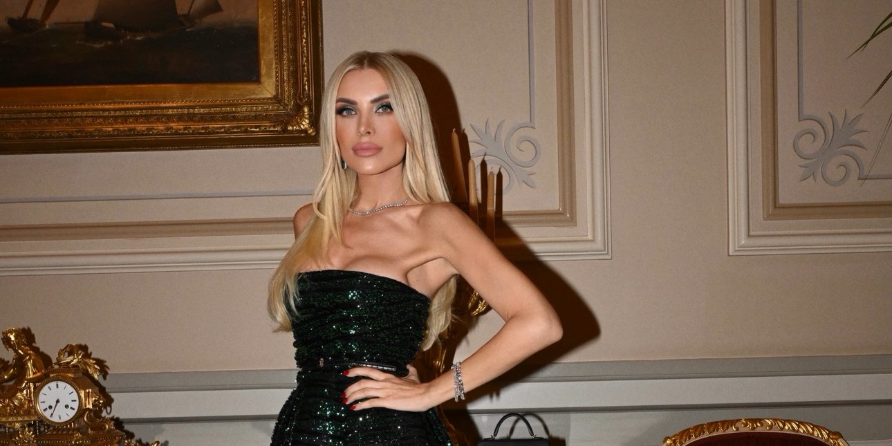 Κατερίνα Καινούργιου: Η κομψή βραδινή εμφάνιση με τοπ από τα H&M, στο πλευρό του Παναγιώτη Κουτσουμπή