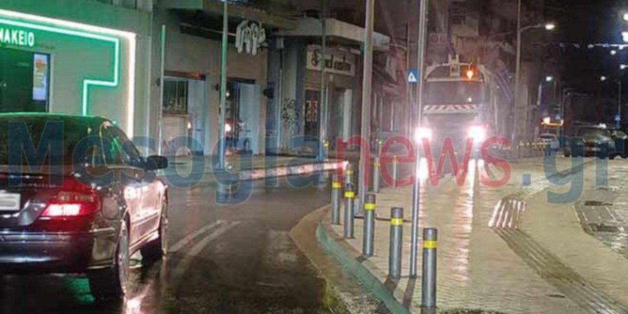 Κορωπί: Απορριμματοφόρο μπήκε ανάποδα σε κεντρικό δρόμο - Κυκλοφοριακό χάος και ζημιές σε κτίριο