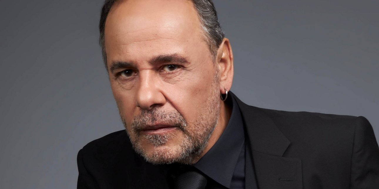 «Τα Καλά Παιδιά Δε μιλάνε, Λόλα»: Το νέο θεατρικό έργο του Αλέξανδρου Ρήγα στο Από Μηχανής Θέατρο