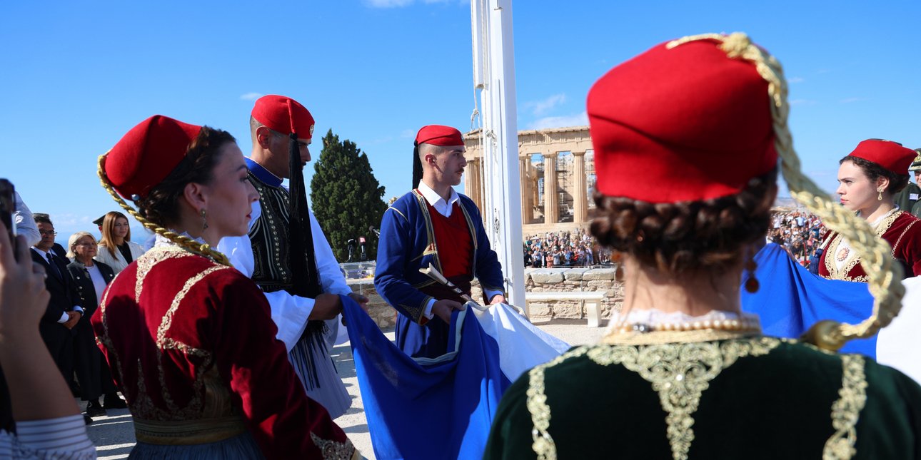28η Οκτωβρίου: Ήχησαν οι κανονιοβολισμοί στον Λυκαβηττό -Δείτε βίντεο