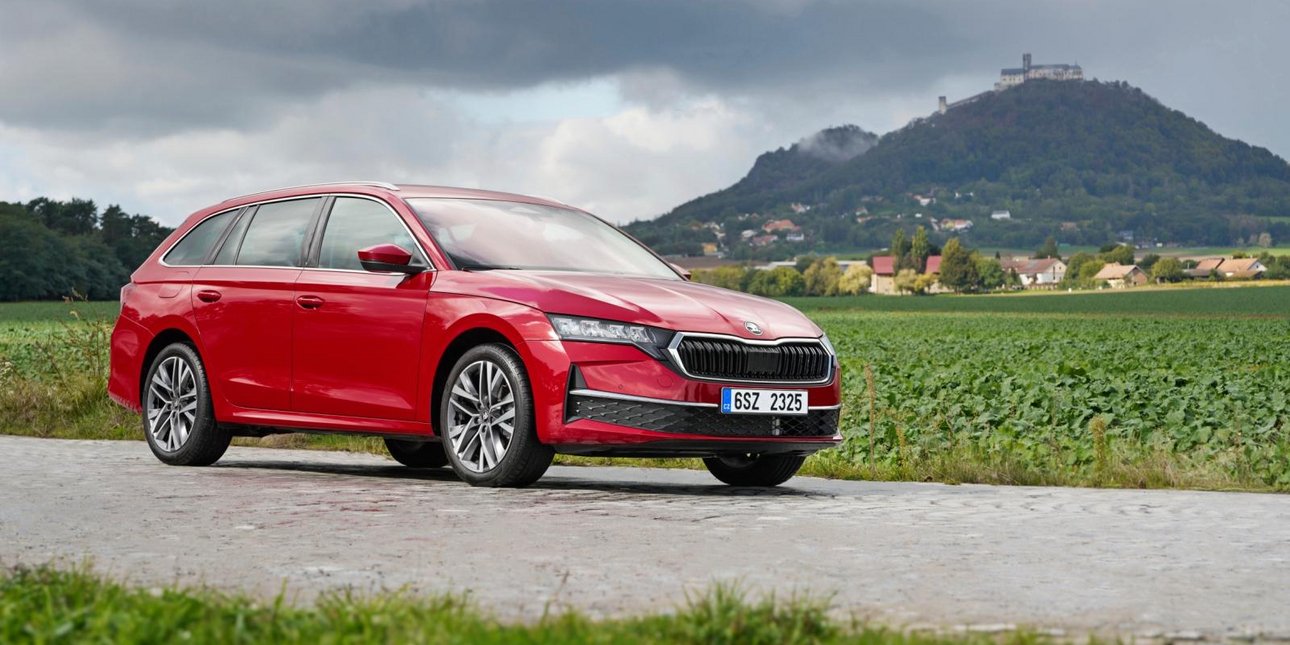 Η Skoda Octavia εφοδιάζεται για πρώτη φορά με full υβριδικό κινητήρα