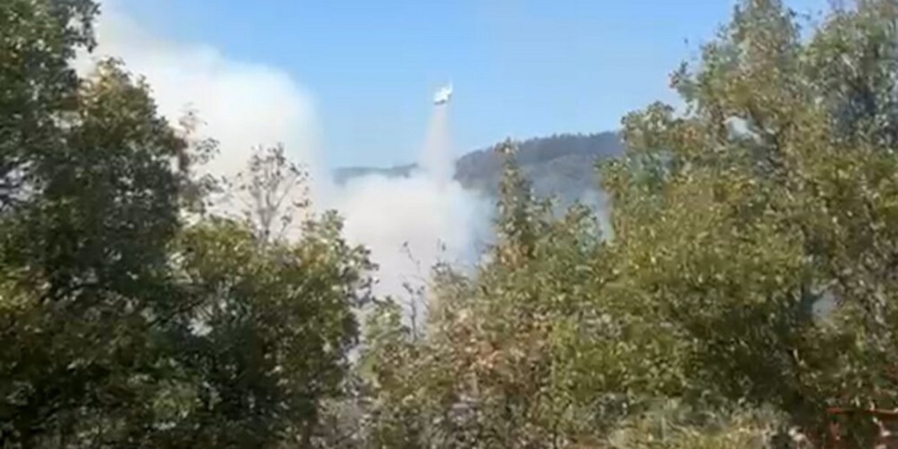 Μαίνεται η φωτιά στο Σουφλί -Επιχειρούν 17 εναέρια μέσα, μεταβαίνουν 30 δασοκομάντος από την Ελευσίνα [βίντεο]