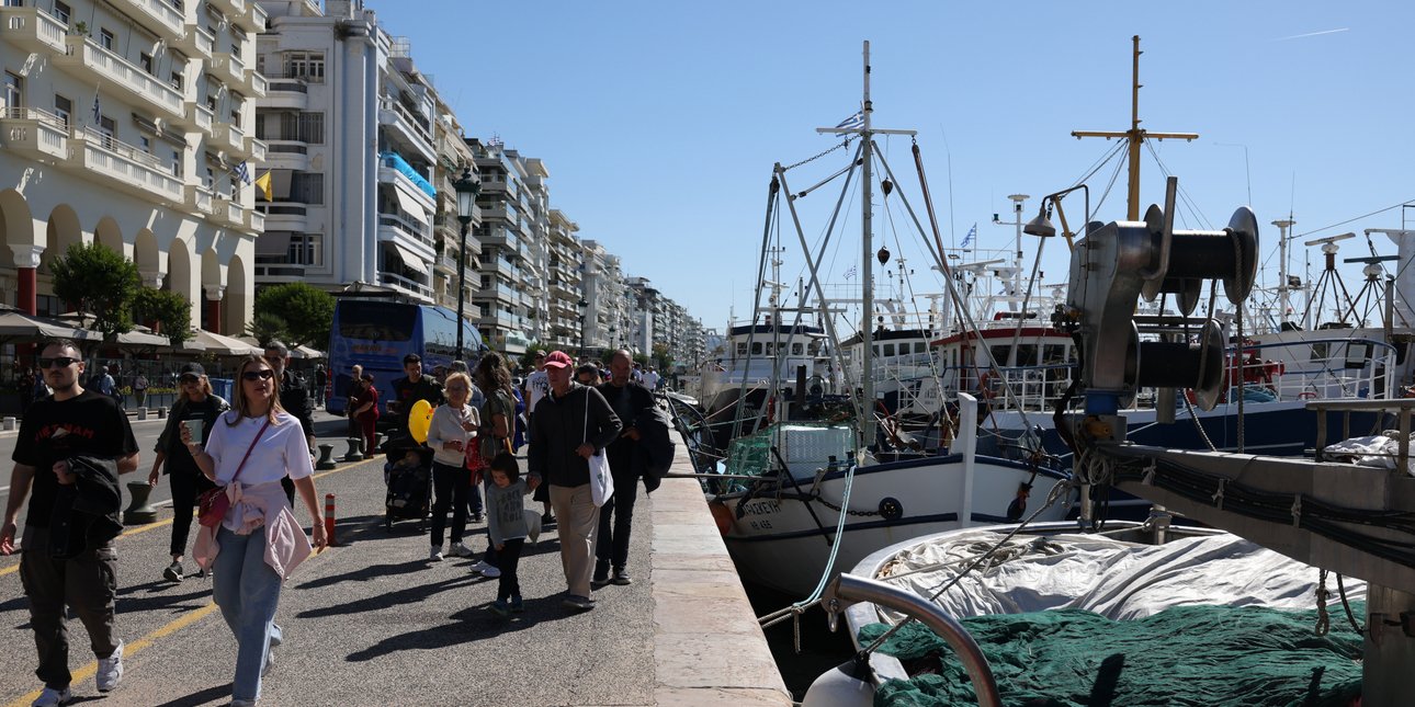 Συνεχίζουν τις κινητοποιήσεις οι αλιείς -Μπλόκο σε φορτηγά με τουρκικά ψάρια στη Νέα Μηχανιώνα