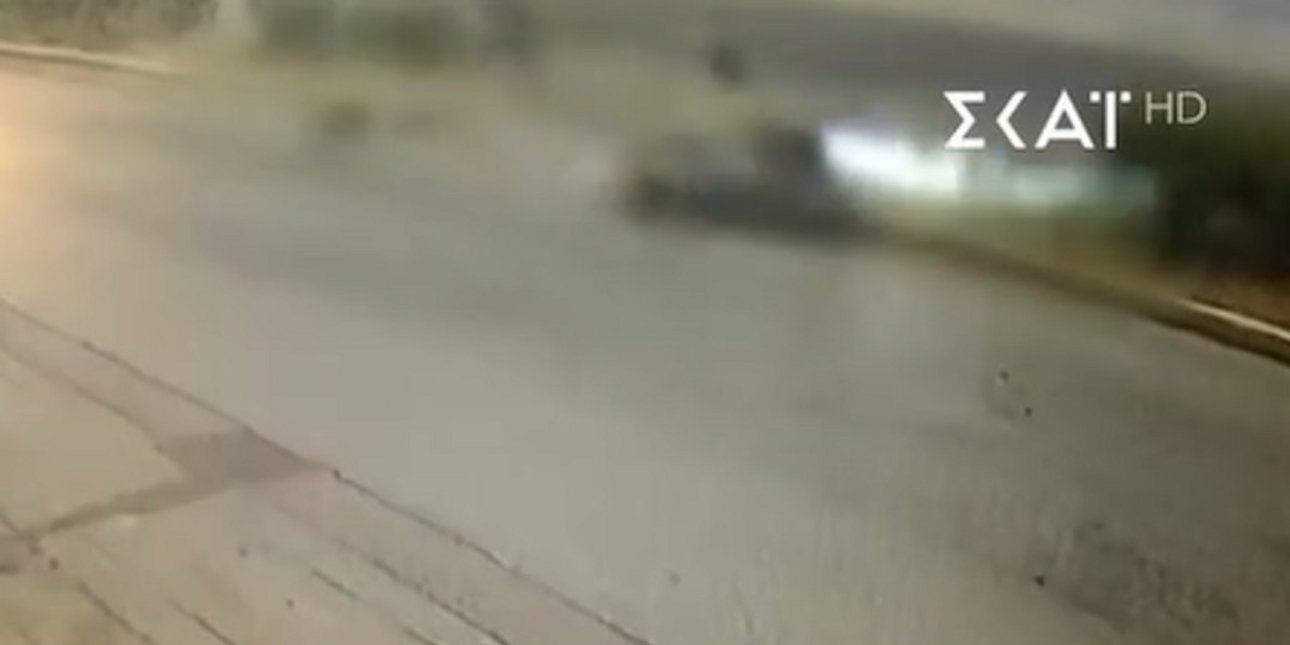 Βίντεο ντοκουμέντο από το σοκαριστικό τροχαίο με μηχανή στη Θηβών -Σκοτώθηκαν 28χρονος και 24χρονη