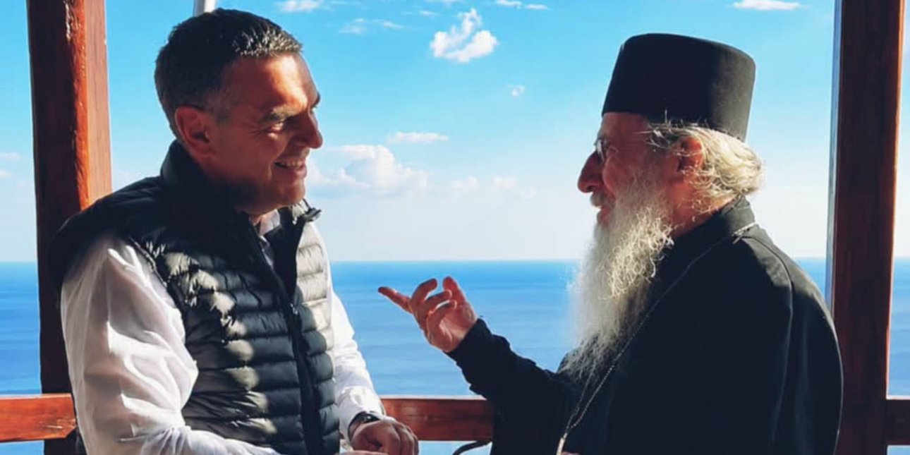 Αγνώριστος Τσίπρας: Πήγε στο Άγιο Όρος, αναρτήσεις για το βαθύτερο νόημα της ύπαρξης