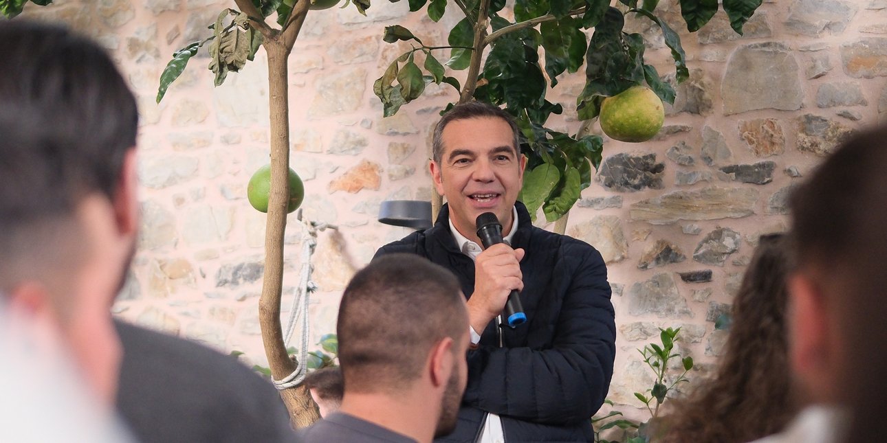 Γιατί ο Τσίπρας επαναφέρει τη 13η σύνταξη -Το παρασκήνιο, ο ανταγωνισμός με το ΠΑΣΟΚ και οι δημοσκοπήσεις
