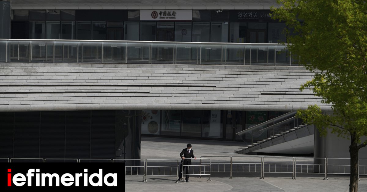Ανατριχίλα: Κάτοικοι της Σανγκάης ουρλιάζουν από τα μπαλκόνια, εξαιτίας του σκληρού lockdown [βίντεο]