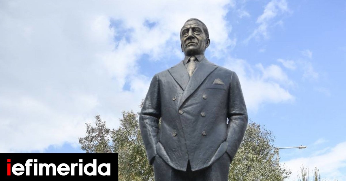 Αποκαλυπτήρια για τον ανδριάντα του Αριστοτέλη Ωνάση στο Ελληνικό -Δείτε βίντεο και φωτογραφίες