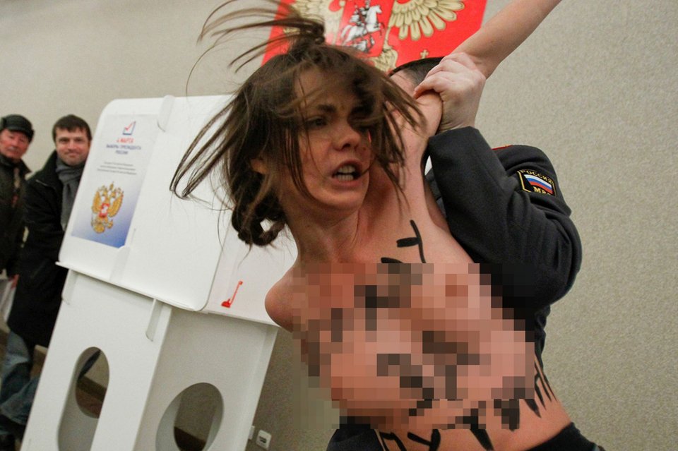 Οι 20 διαμαρτυρίες χωρίς ρούχα που έχουν αφήσει εποχή [εικόνες] | iefimerida.gr 17