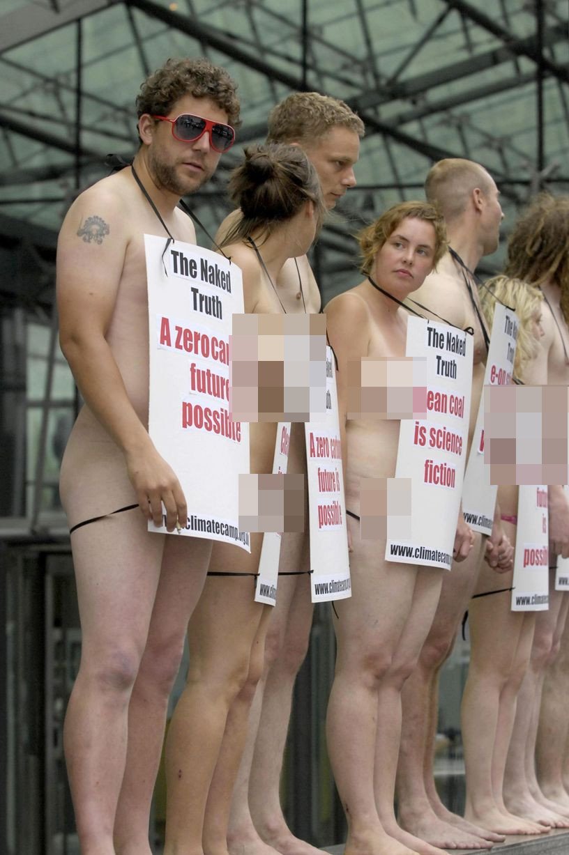 Οι 20 διαμαρτυρίες χωρίς ρούχα που έχουν αφήσει εποχή [εικόνες] | iefimerida.gr 16