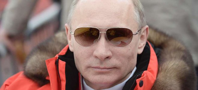 Ενας γραφίστας έκανε τον Πούτιν παιχνίδι του σεξ -«Να τον κάνουν ότι θέλουν στην ησυχία του σπιτιού τους» [εικόνες] | iefimerida.gr 1