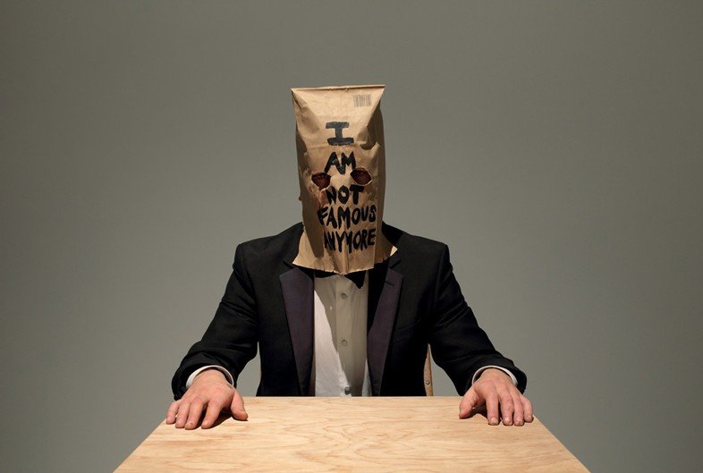 Ηθοποιός αποκαλύπτει: Με βίασε θαυμάστριά μου ενώ φορούσα μια σακούλα στο κεφάλι [εικόνες]  | iefimerida.gr 1