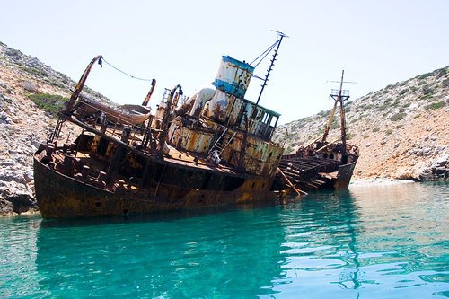 Ναυάγιο «Ολυμπία» στην Αμοργό -Το σκουριασμένο σκαρί που έχει μετατρέψει έναν κόλπο του νησιού στην πιο μελαγχολική αλλά και πιο όμορφη γωνιά του [εικόνες & βίντεο] | iefimerida.gr 11