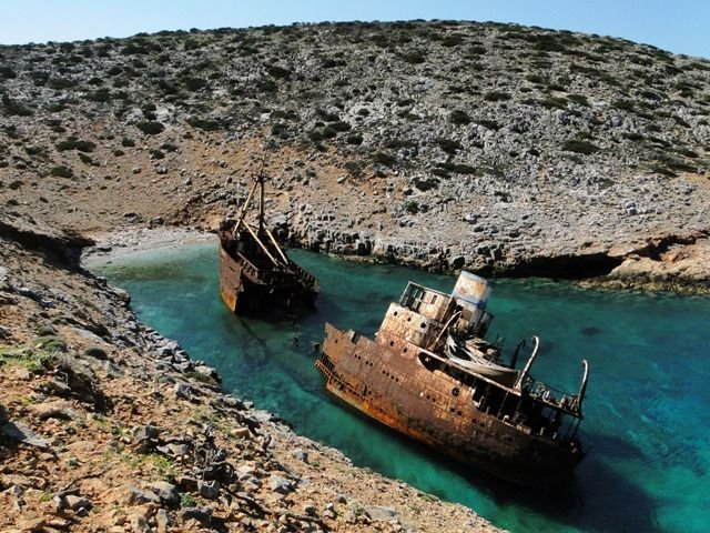 Ναυάγιο «Ολυμπία» στην Αμοργό -Το σκουριασμένο σκαρί που έχει μετατρέψει έναν κόλπο του νησιού στην πιο μελαγχολική αλλά και πιο όμορφη γωνιά του [εικόνες & βίντεο] | iefimerida.gr 4