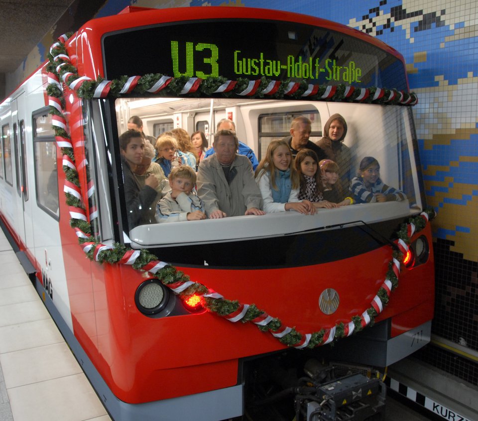 Αυτό είναι το τρένο που πάει στον αυτόματο -Κάνει διαδρομές μόνο του  [εικόνες & βίντεο] | iefimerida.gr 0