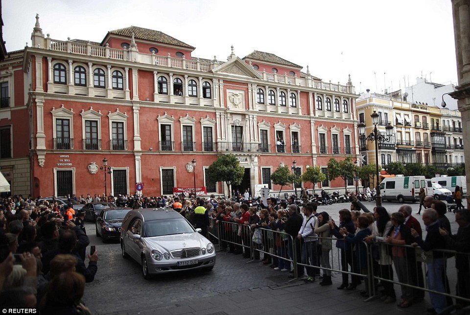 Η δούκισσα της Αλμπα, ο εραστής και η κληρονομιά [εικόνες] | iefimerida.gr 1