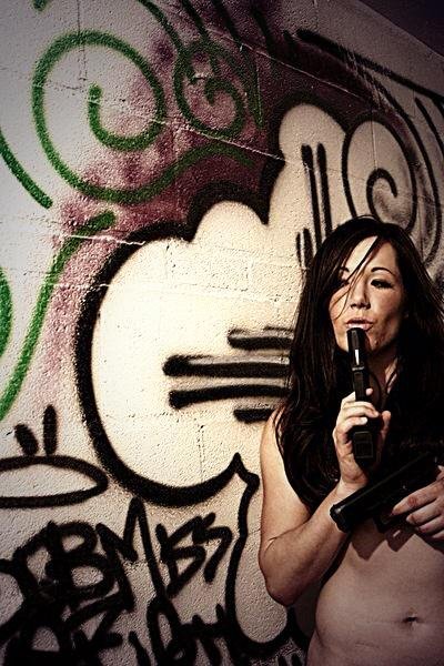 Αθλήτρια ΜΜΑ αποκλείστηκε και βγήκε από τα ρούχα της, κυριολεκτικά [εικόνες] | iefimerida.gr 4