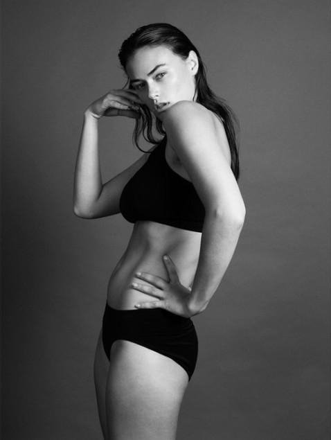 Σάλος με το plus-size μοντέλο της Calvin Klein -Μόνο «ζουμερή» δεν είναι [εικόνες] | iefimerida.gr 1