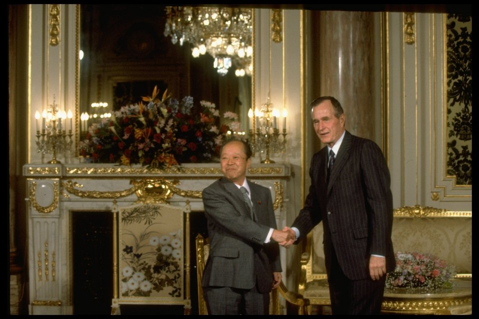 Οταν οι πολιτικοί γίνονται ρεζίλι -11 εξευτελιστικές στιγμές μεγάλων ηγετών [εικόνες&βίντεο]  | iefimerida.gr 1