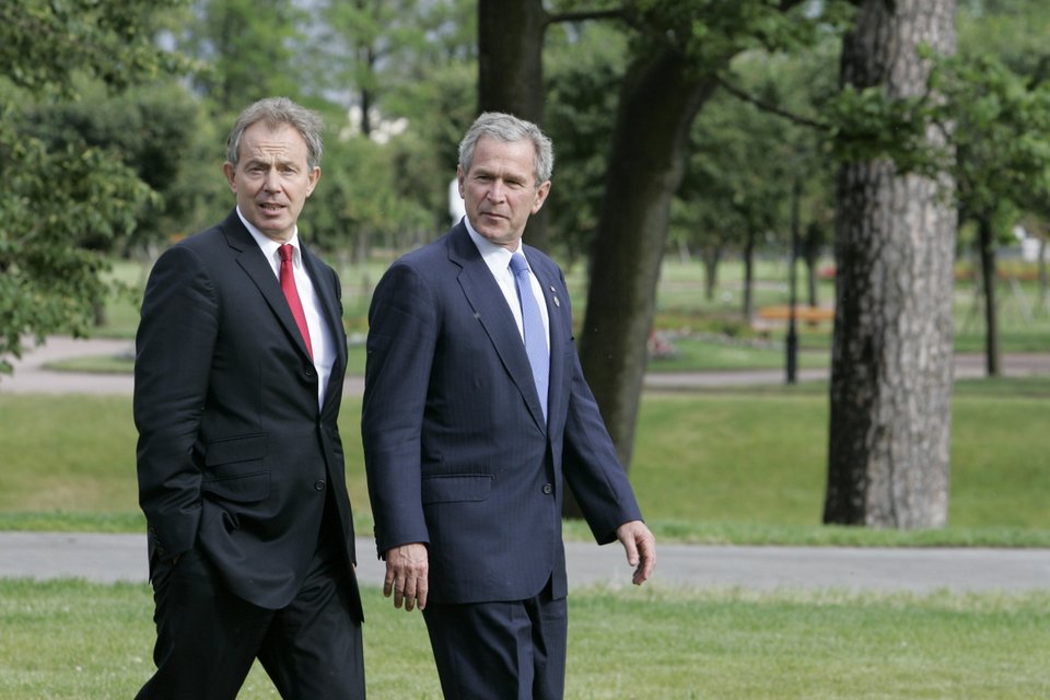 Οταν οι πολιτικοί γίνονται ρεζίλι -11 εξευτελιστικές στιγμές μεγάλων ηγετών [εικόνες&βίντεο]  | iefimerida.gr 2