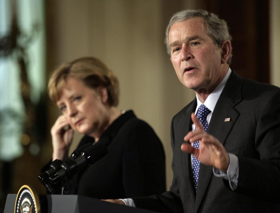 Οταν οι πολιτικοί γίνονται ρεζίλι -11 εξευτελιστικές στιγμές μεγάλων ηγετών [εικόνες&βίντεο]  | iefimerida.gr 3